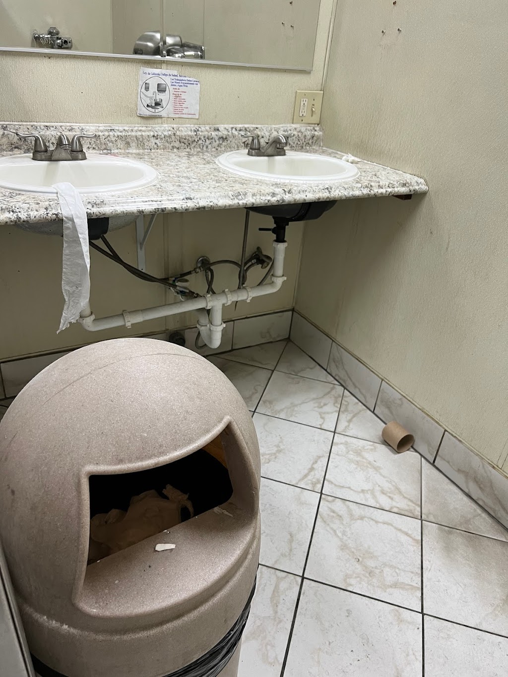 Big B's Travel Center Chevron in 1164 N Front St, Earlimart, CA 93219, USA