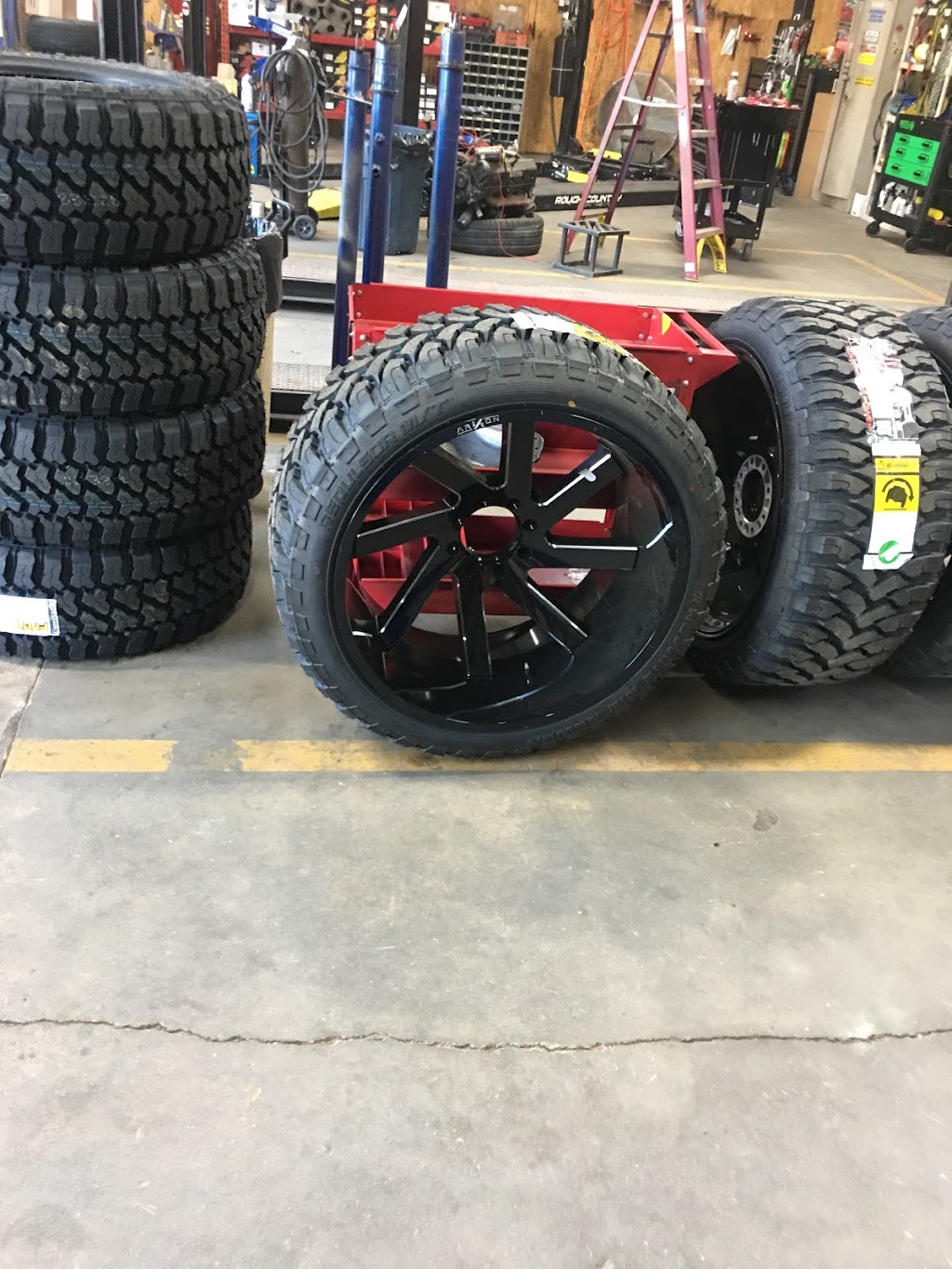 SMP Wheel and Tire | 125 Shamrock Industrial Blvd, Tyrone, GA 30290, USA | Phone: (678) 870-2361