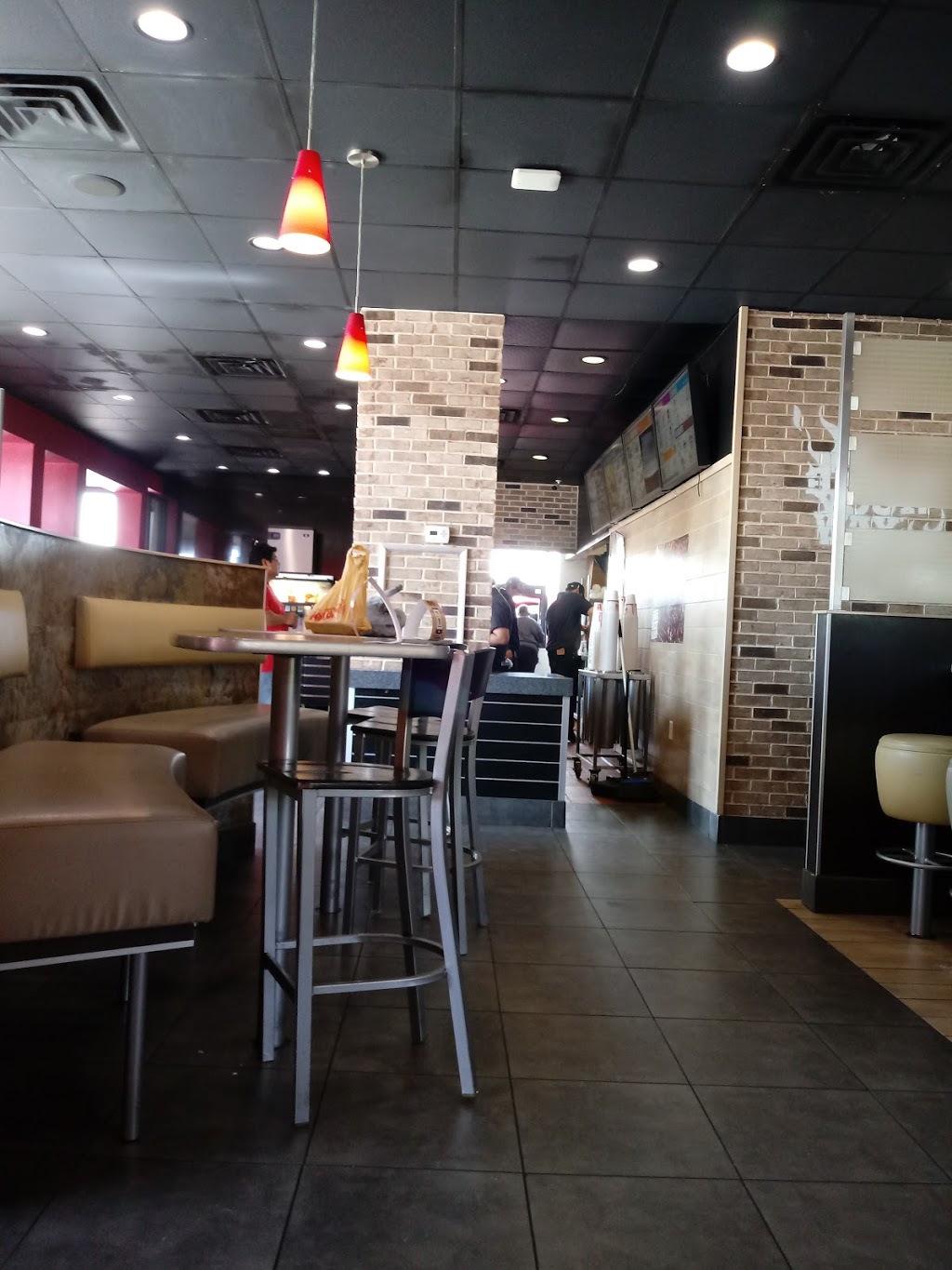 Burger King | 2525 W Davis St, Dallas, TX 75211 | Phone: (214) 943-9603