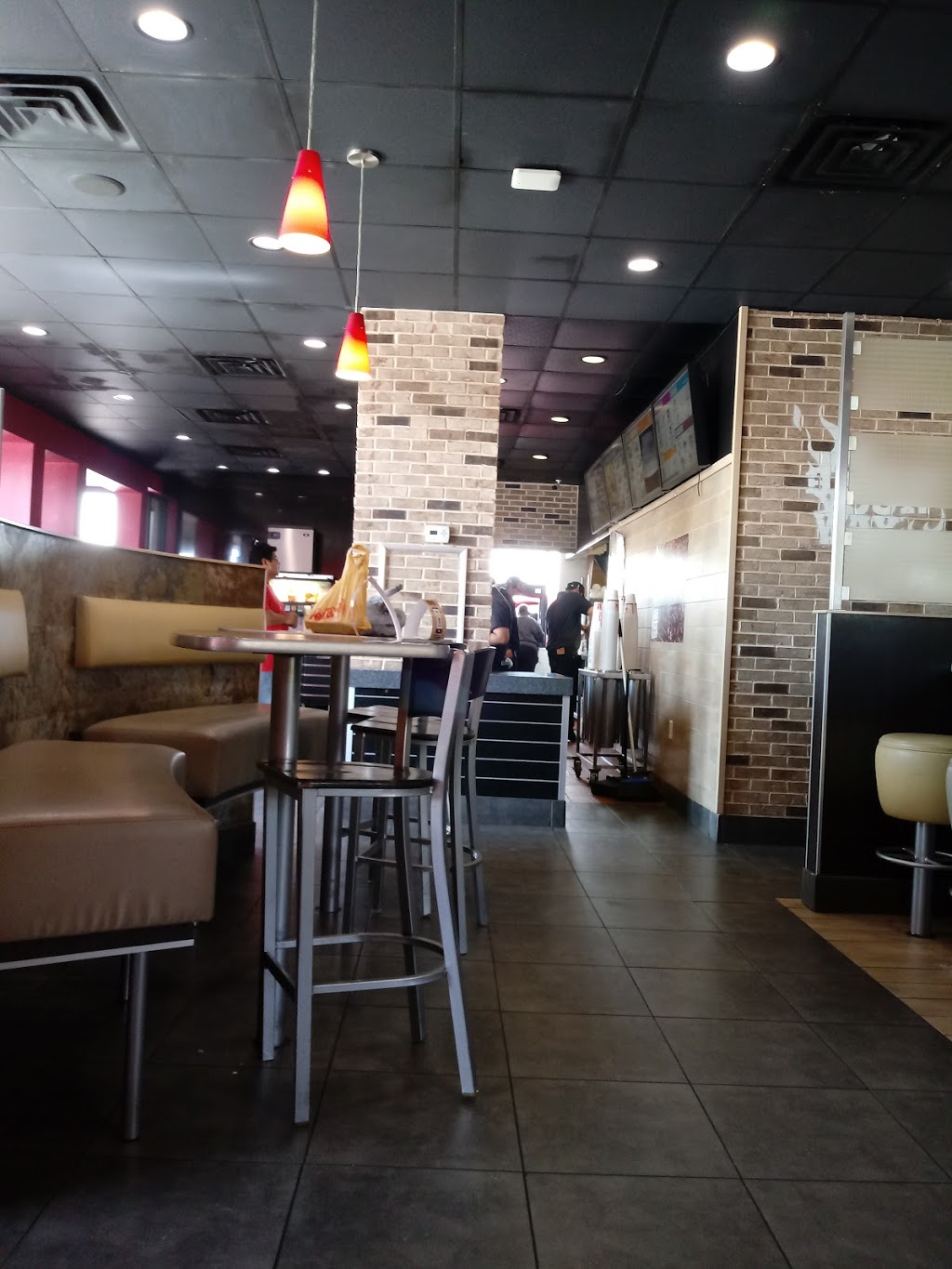 Burger King | 2525 W Davis St, Dallas, TX 75211, USA | Phone: (214) 943-9603