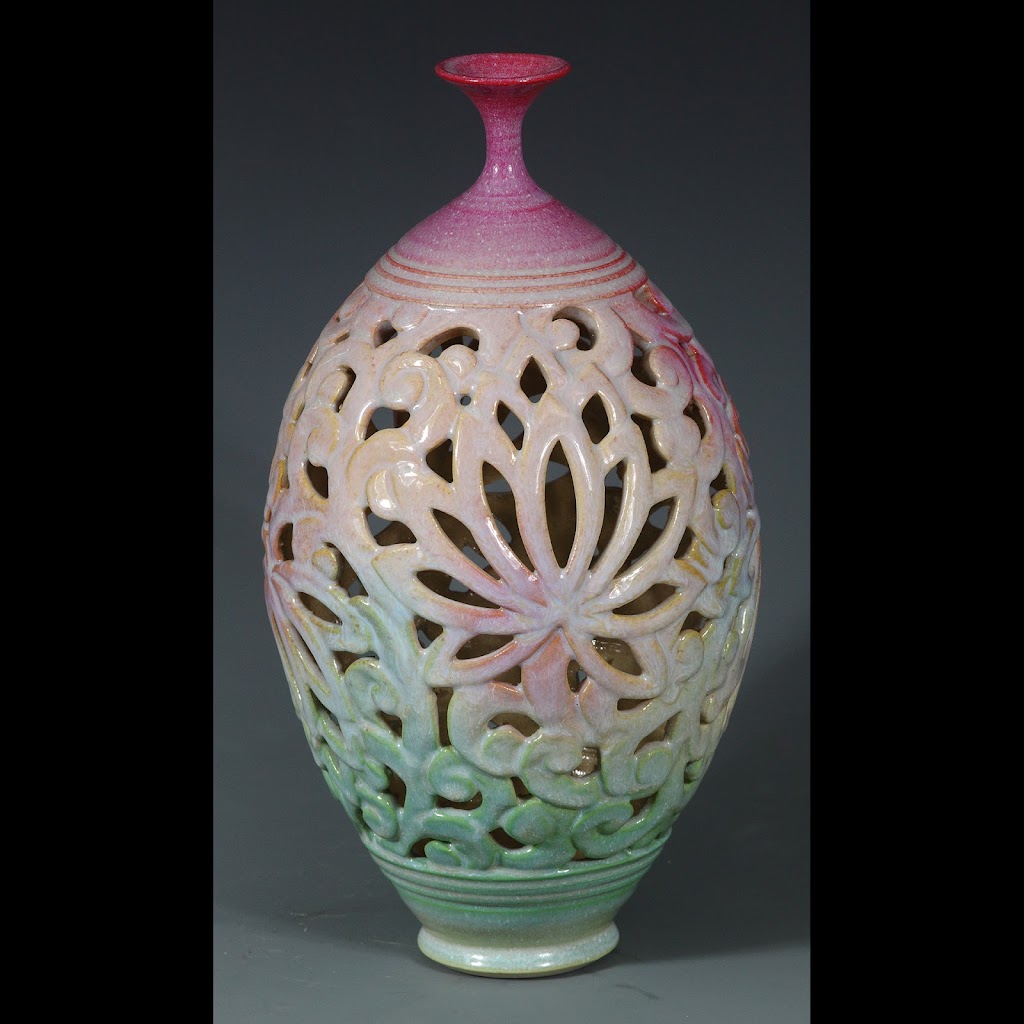 Seagrove Art Pottery | 402 E Main St, Seagrove, NC 27341, USA | Phone: (336) 872-4054