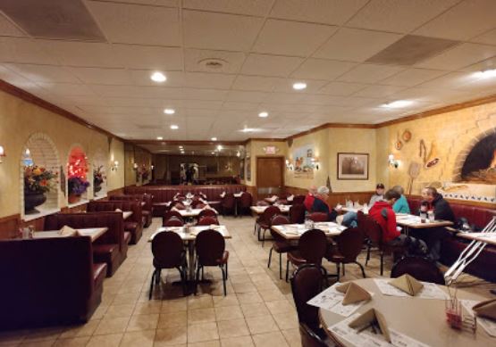 Infusinos Restaurant & Pizzeria | 3225 Rapids Dr, Racine, WI 53404, USA | Phone: (262) 633-3173