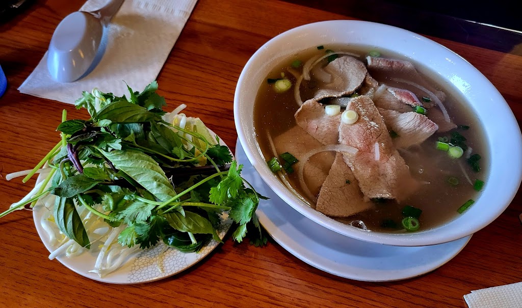 Phở Lotus | Vietnamese Restaurant | 9600 Bruceville Rd, Elk Grove, CA 95757, USA | Phone: (916) 686-9474