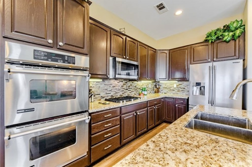 Pacific Carpet & Tile Plus | 15817 Bear Valley Rd, Hesperia, CA 92345, USA | Phone: (760) 948-5133