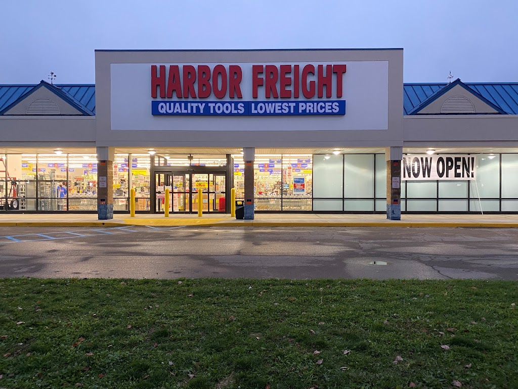 Harbor Freight Tools | 1780 W Park Square, Xenia, OH 45385, USA | Phone: (937) 956-0404