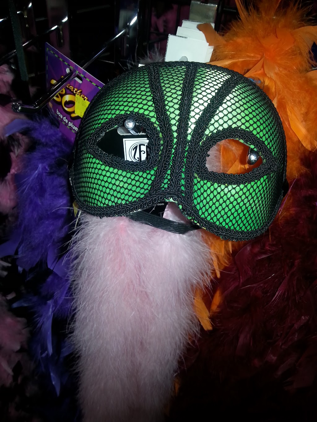 Mr. Funs Costumes & Magic Emporium | 2104 Front St, Cuyahoga Falls, OH 44221, USA | Phone: (330) 923-3339