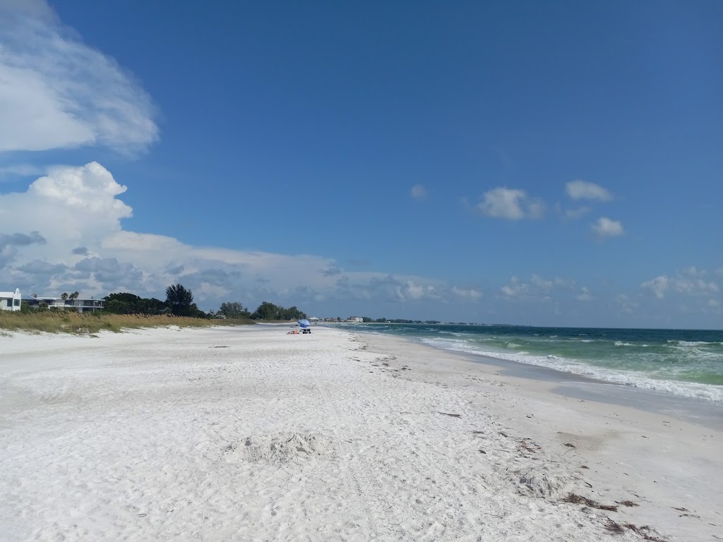 Anna Maria Beach Cottages | 112 Oak Ave, Anna Maria, FL 34216, USA | Phone: (941) 778-1503