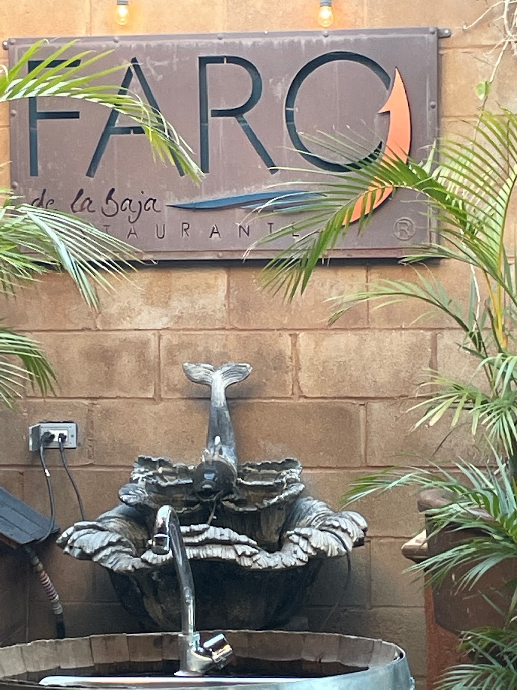 Restaurante Faro | Benito Juárez, Encanto Sur, 21440 Tecate, B.C., Mexico | Phone: 665 521 2225