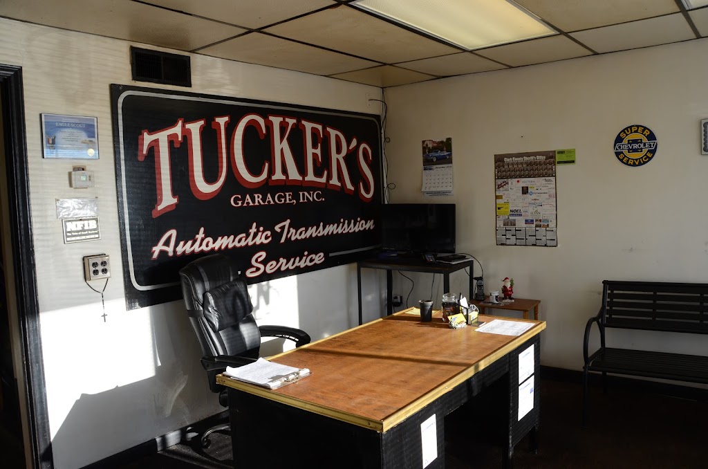 Tuckers Garage | 744 N Clark Blvd, Clarksville, IN 47129, USA | Phone: (812) 288-4126