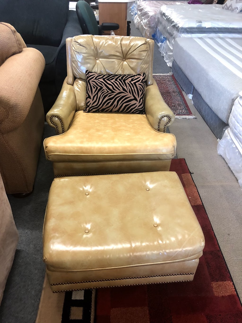 Furniture Angeles #2 | 2316 Airline Dr, Kenner, LA 70062 | Phone: (504) 259-9747