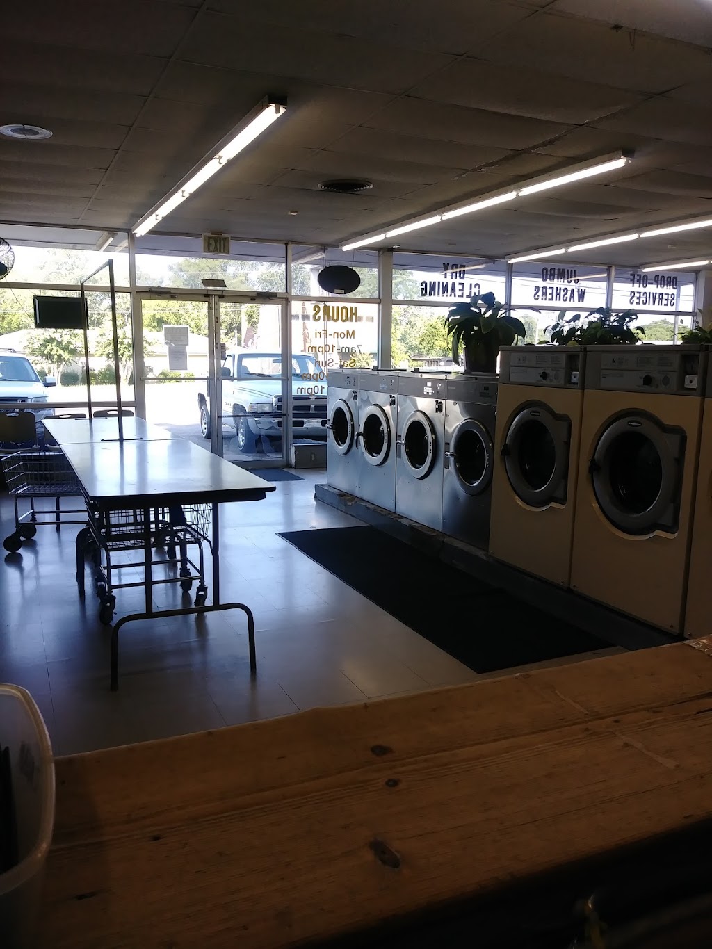 Comfort Coin-Operated Laundry | 2380 Airways Blvd &, 4430 Winchester Rd, Memphis, TN 38114, USA | Phone: (901) 744-8220