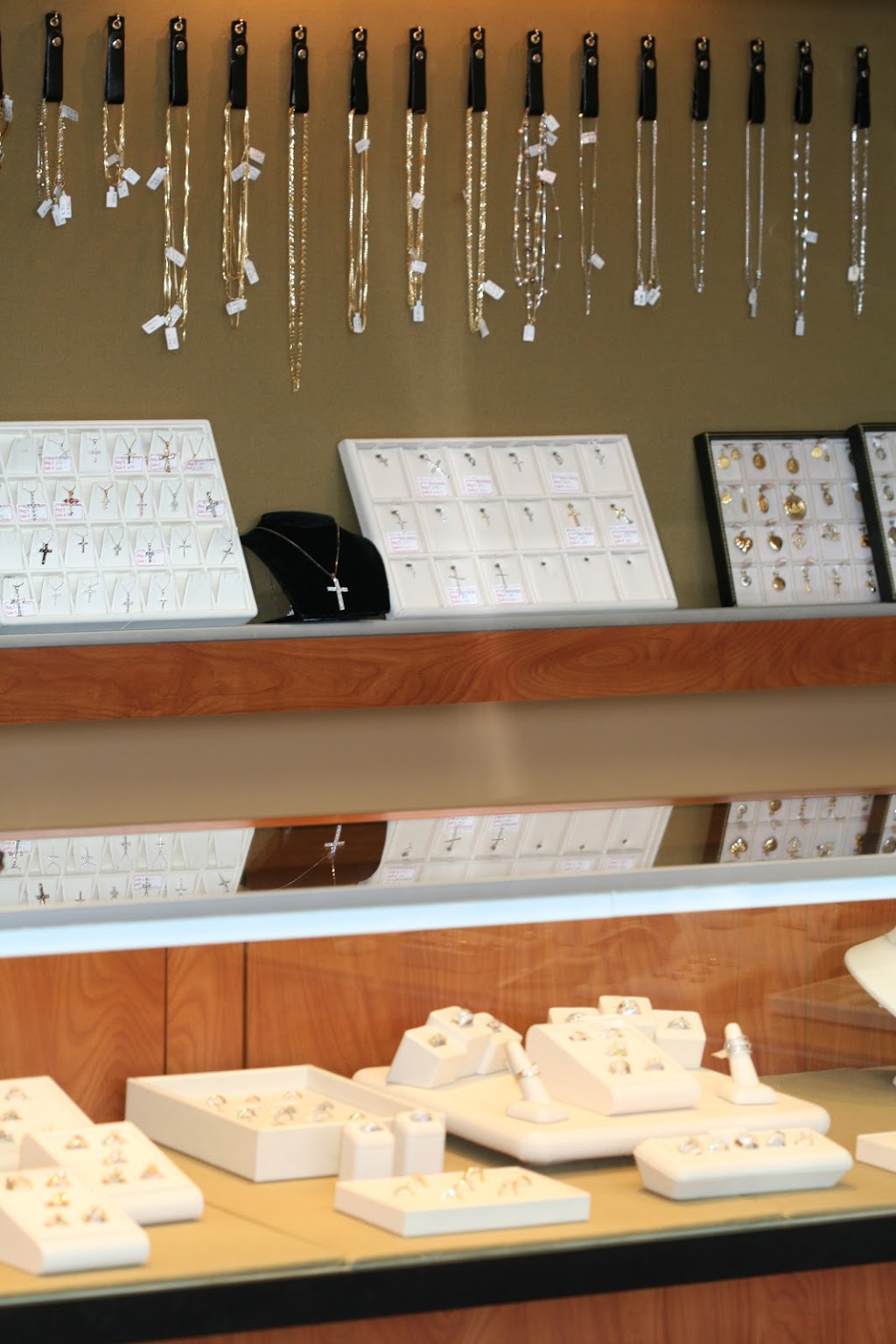 Rolfs Jewelers Ltd | 52930 Van Dyke Ave, Shelby Township, MI 48316, USA | Phone: (586) 739-3906