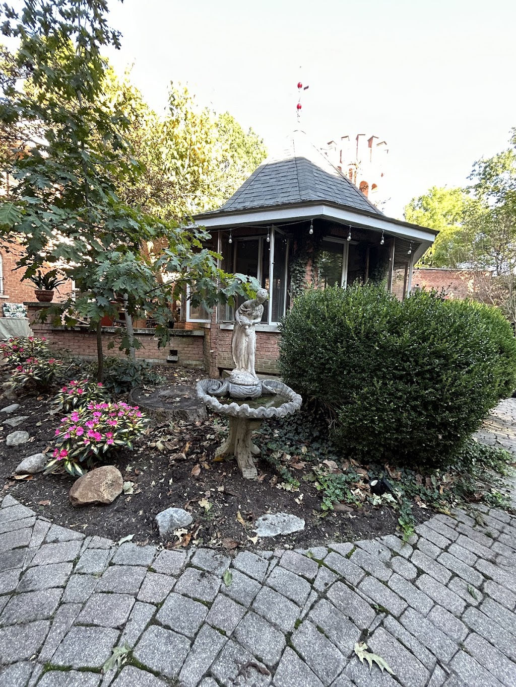 Brian Manor | 129 OH-122, Lebanon, OH 45036, USA | Phone: (513) 836-3071