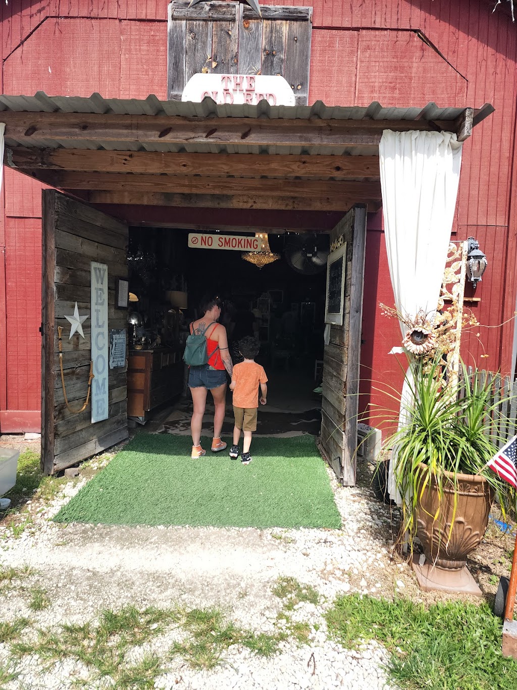 The Old Red Barn of Geneva | 2993 W Osceola Rd, Geneva, FL 32732 | Phone: (407) 687-6646