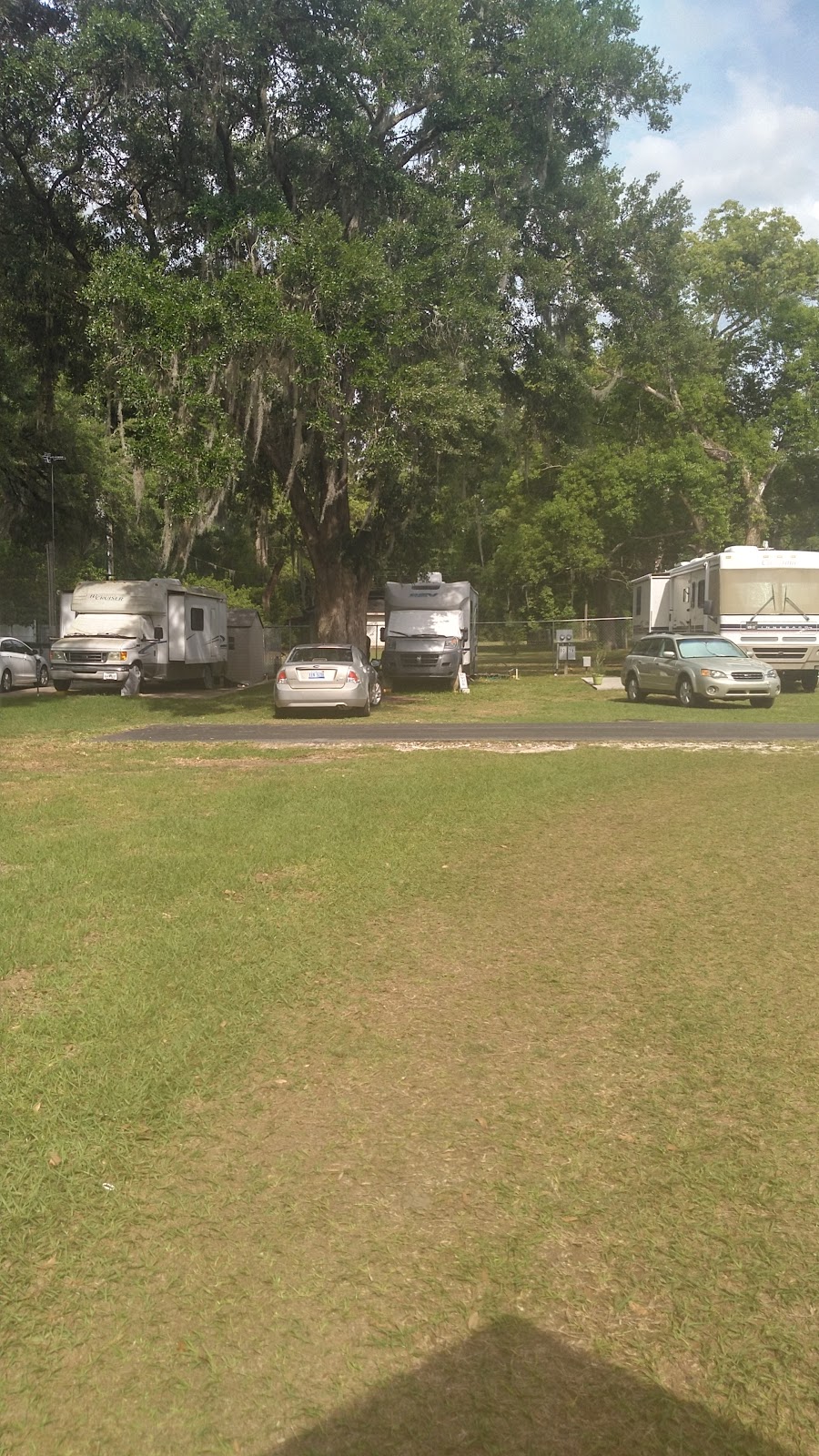 Bahrs RV & Mobile Home Owners | 39444 Bloss Dr, Zephyrhills, FL 33542, USA | Phone: (813) 782-7201