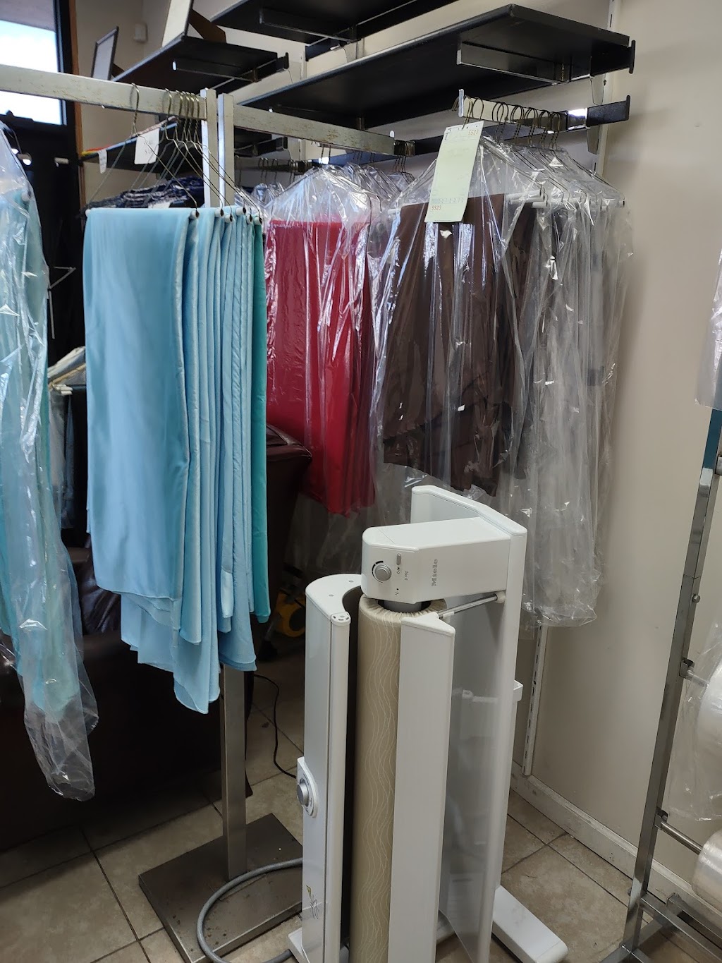 KCL Laundry Services | 21574 Dequindre Rd, Warren, MI 48091, USA | Phone: (586) 322-8156