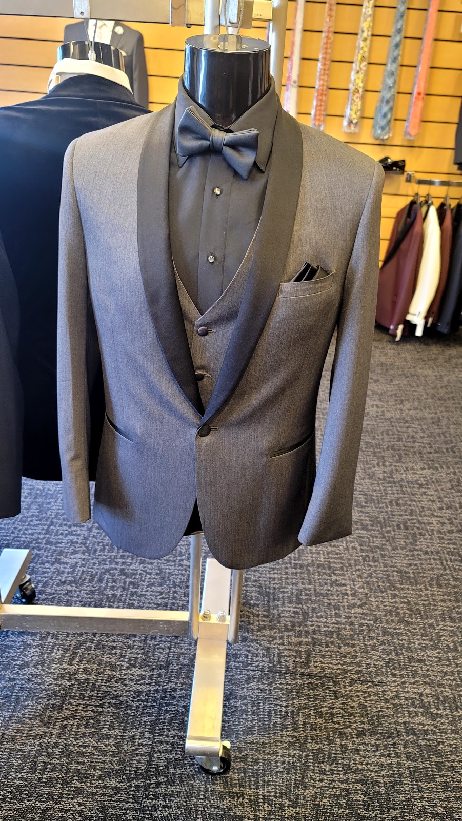 Friar Tux | 9053 Central Ave, Montclair, CA 91763 | Phone: (909) 621-6559