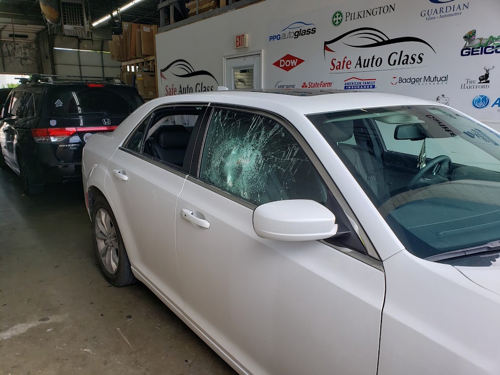 Safe Auto Glass | 2020 E Moreland Blvd, Waukesha, WI 53186, USA | Phone: (262) 278-4140