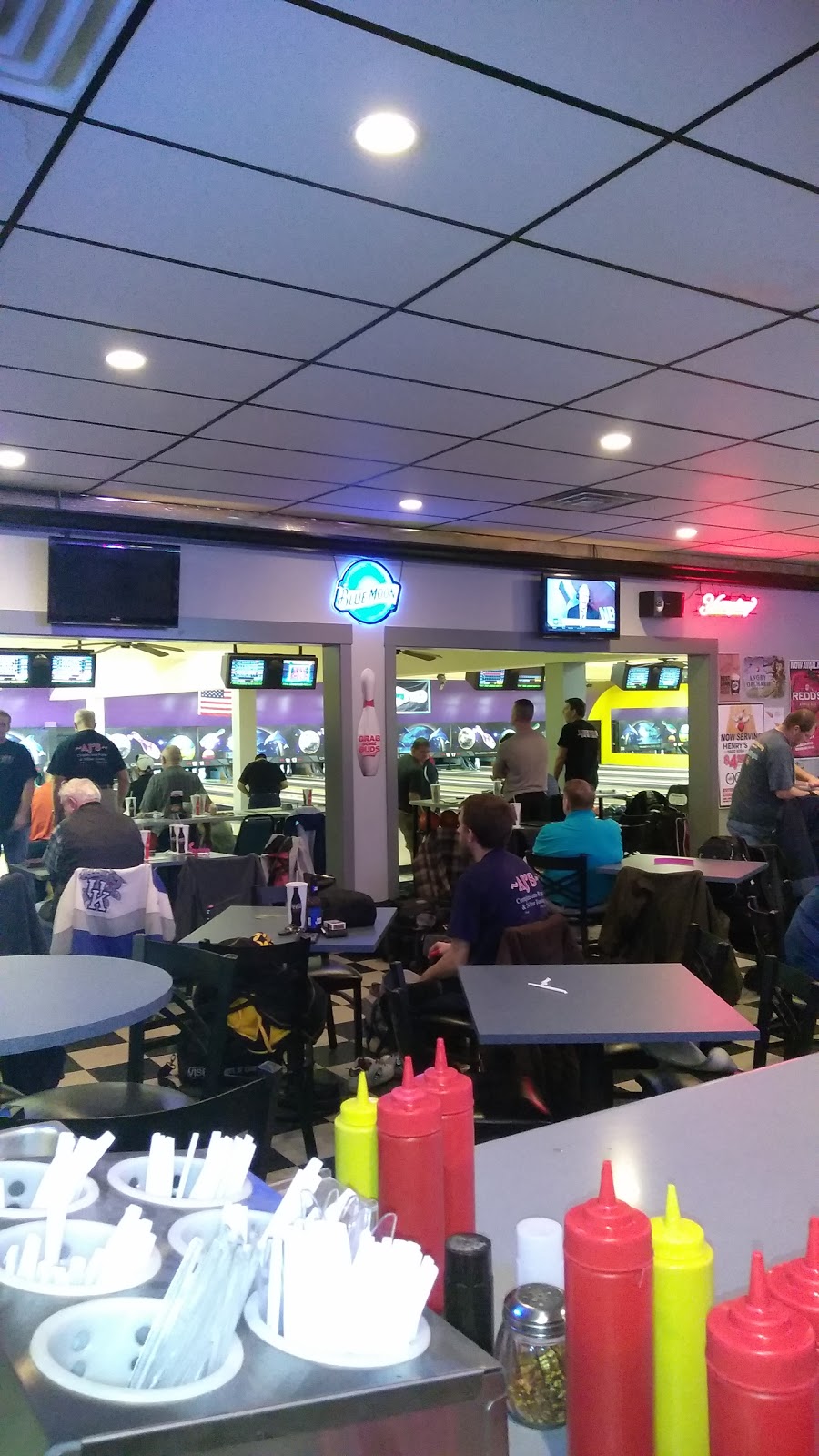 Bowl 10 Fairborn | 1425 N Broad St, Fairborn, OH 45324, USA | Phone: (937) 878-9521 Bowl 10 Fairborn | 1425 N Broad St, Fairborn, OH 45324, USA | Phone: (937) 878-9521