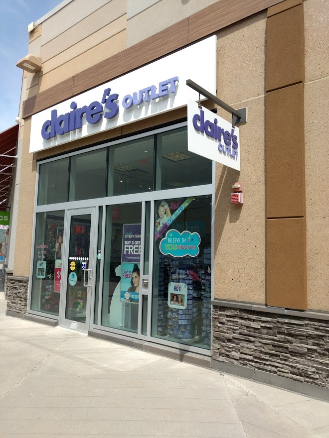 Claires | 300 Taylor Rd, Niagara-on-the-Lake, ON L0S 1J0, Canada | Phone: (905) 687-1930