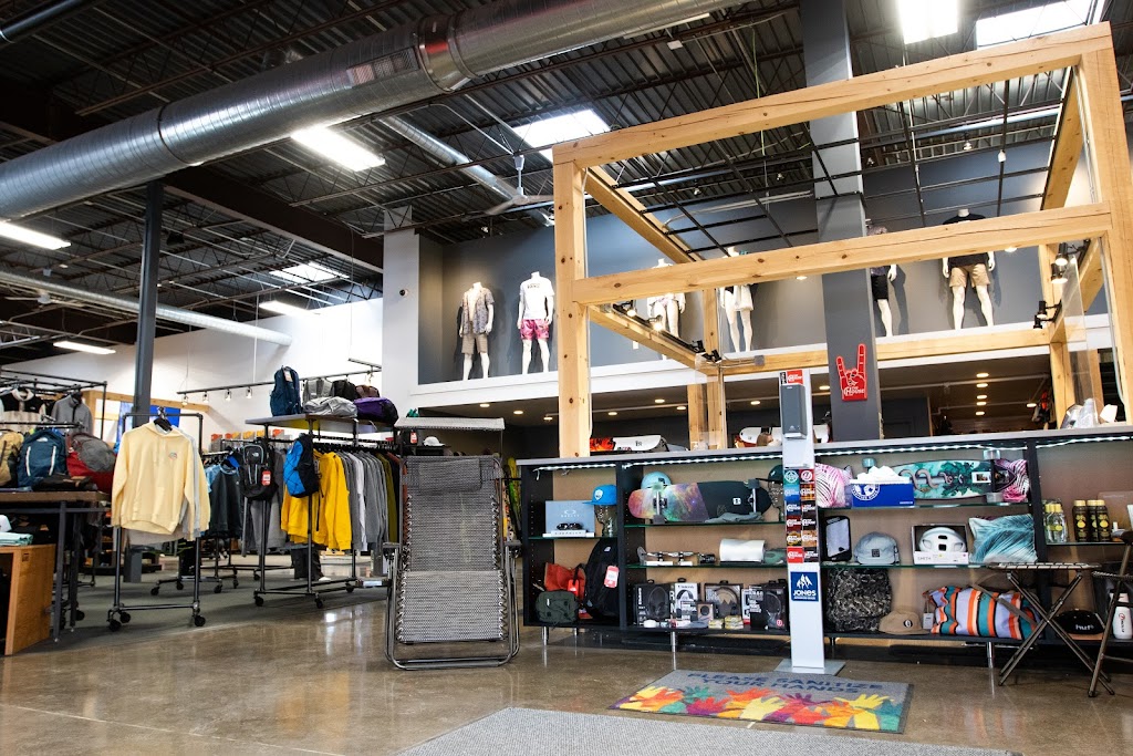 The House Outdoor Store | 300 S Owasso Blvd E, St Paul, MN 55117, USA | Phone: (800) 409-7669