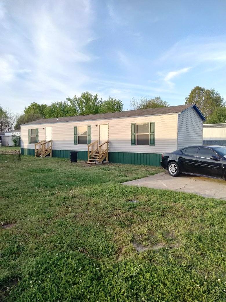 Southfield Mobile Home Park | 101 E 5th Pl, Mounds, OK 74047, USA | Phone: (918) 827-7770