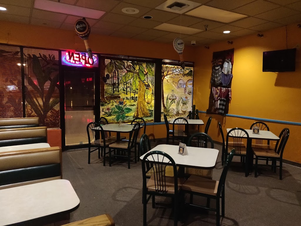 The Spanish Traveler | 2104 Silvernail Rd, Pewaukee, WI 53072, USA | Phone: (262) 544-0104