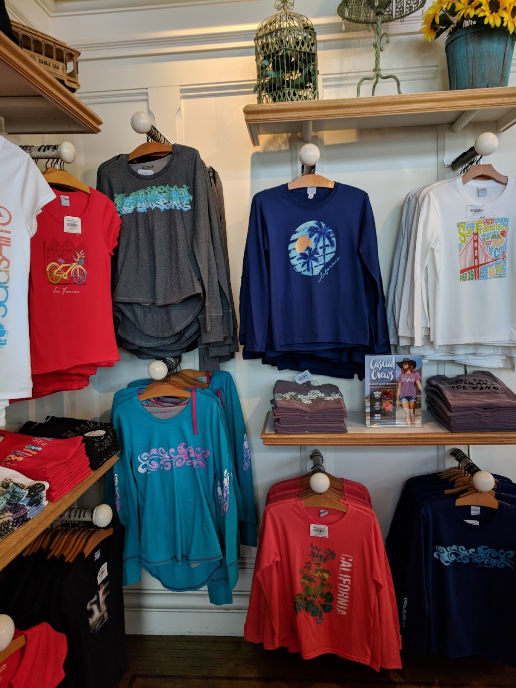 Crazy Shirts | 639 Bridgeway, Sausalito, CA 94965, USA | Phone: (415) 331-8171