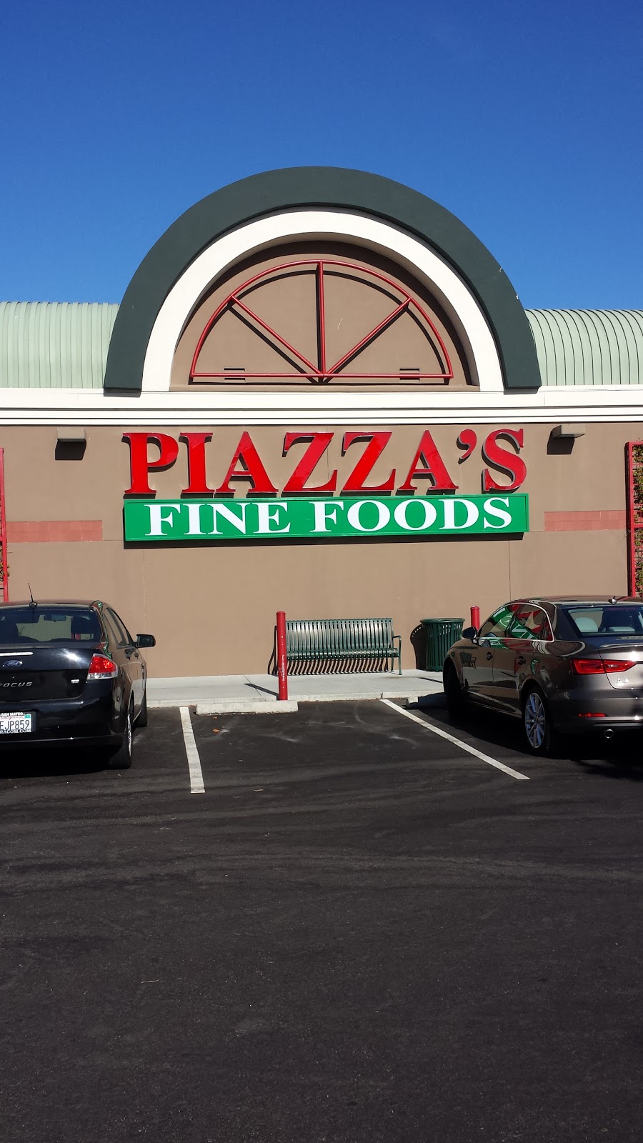 Piazzas Fine Foods | 1218 W Hillsdale Blvd, San Mateo, CA 94403, USA | Phone: (650) 341-9496