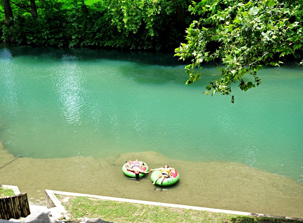 River Road Escapes | 12651 River Rd, New Braunfels, TX 78132, USA | Phone: (830) 302-8800