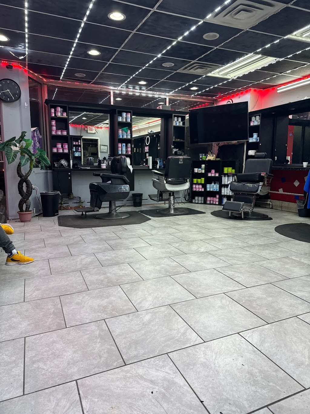 Al Ameer hair salon | 5813 Chase Rd, Dearborn, MI 48126, USA | Phone: (313) 826-8188