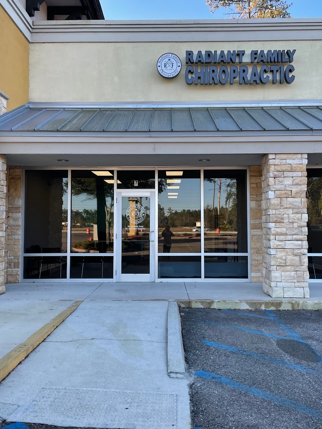 Radiant Family Chiropractic | 463646 State Rd 200 Unit 7, Yulee, FL 32097, USA | Phone: (904) 849-1089
