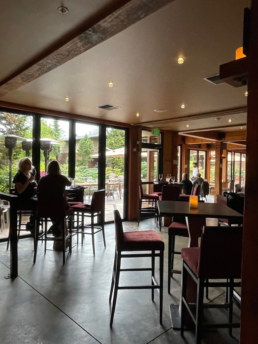 Fireside Lounge at Willows Lodge | 14580 NE 145th St, Woodinville, WA 98072, USA | Phone: (425) 424-3900