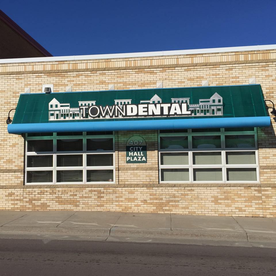 Town Dental - Chaska | 1200 Chaska Creek Way #150, Chaska, MN 55318, USA | Phone: (952) 314-9753