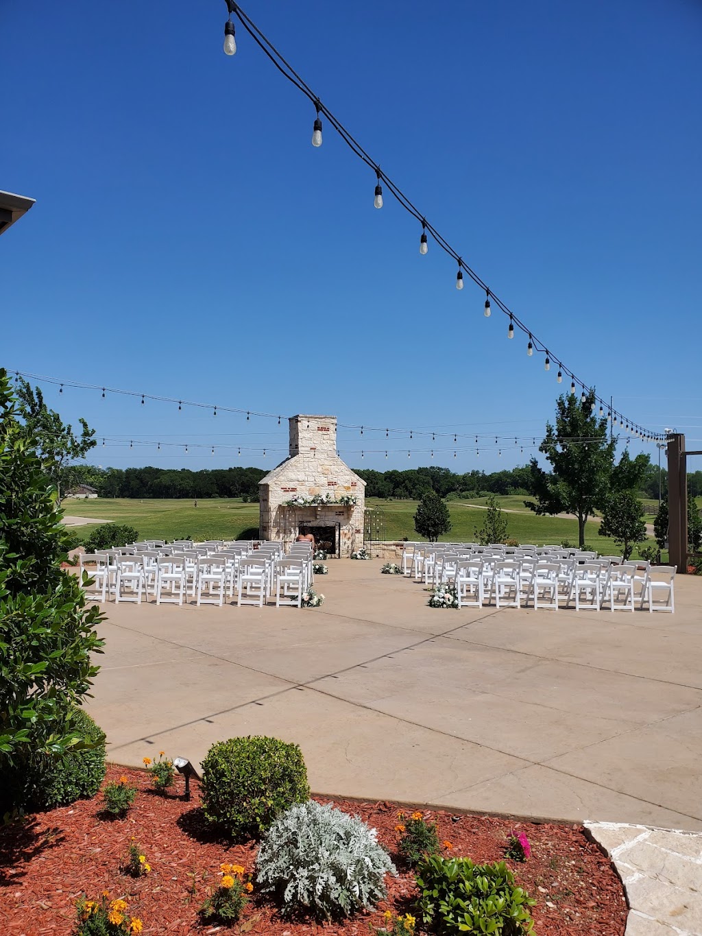 The Oaks Event Center | 13765 Southern Oaks Dr, Burleson, TX 76028 | Phone: (817) 731-2547