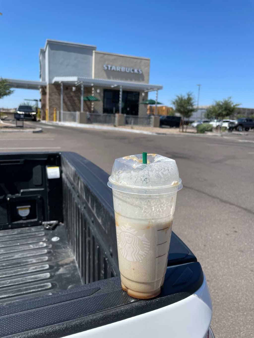 Starbucks | 905 N Estrella Pkwy, Goodyear, AZ 85338, USA | Phone: (480) 944-7049