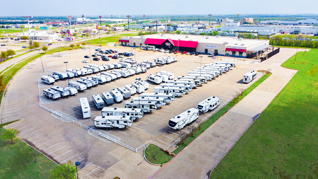 Fun Town RV Corsicana | 3301 Corsicana Crossing Blvd, Corsicana, TX 75109, USA | Phone: (877) 557-0192