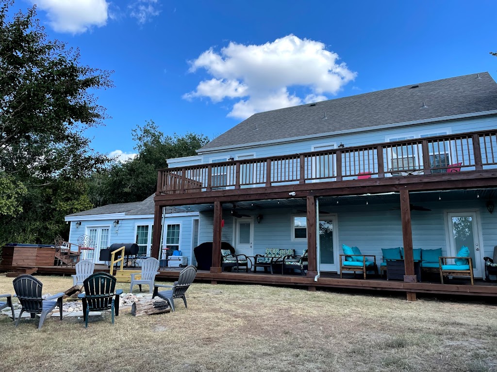 Lake Whitney Vacation Rentals | 121 Sandy Cir, Whitney, TX 76692, USA | Phone: (214) 763-6961