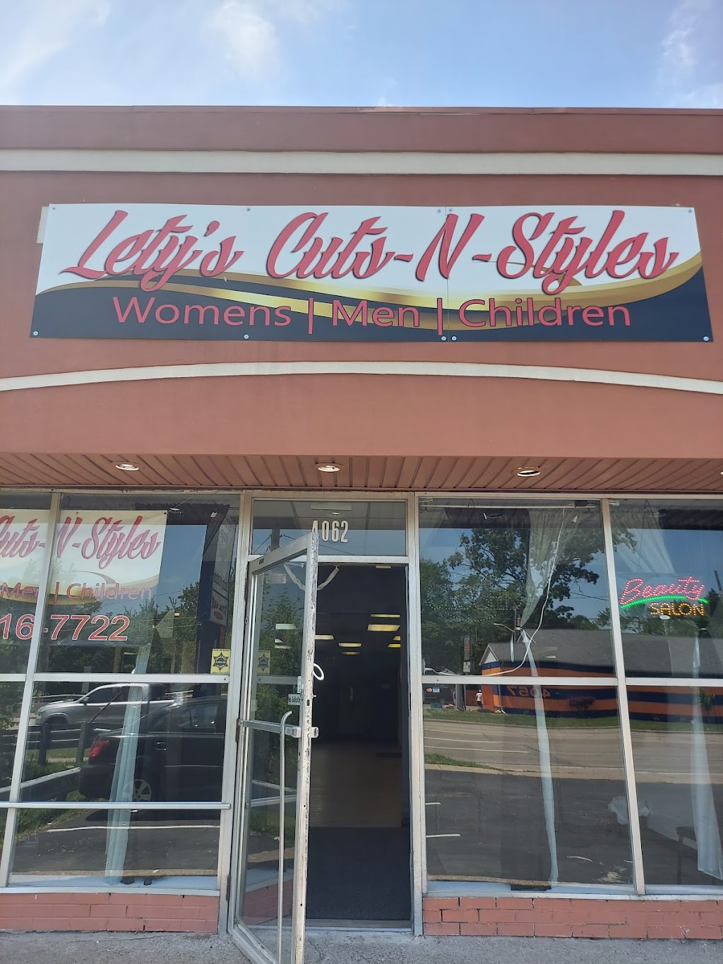 Letys Cuts-n-Styles | 4062 Dix Hwy, Lincoln Park, MI 48146, USA | Phone: (313) 216-7722