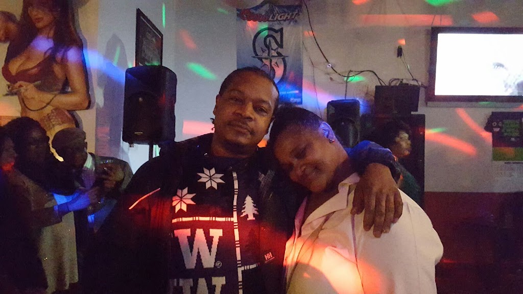 Souvannys Tavern | 9501 Rainier Ave S, Seattle, WA 98118, USA | Phone: (206) 760-2263