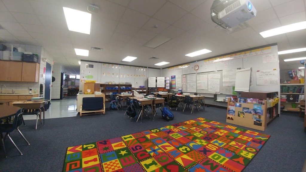 Davis Elementary School | 2630 Landmark Dr, Clearwater, FL 33761, USA | Phone: (727) 725-7972