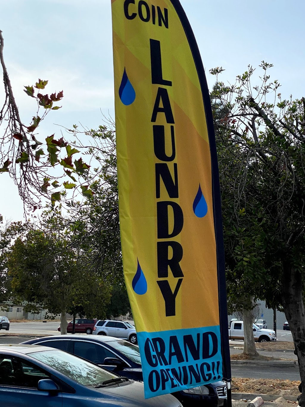 DZLaundry - Coin Laundry | 755 E Foothill Blvd Ste A, Rialto, CA 92376, USA | Phone: (909) 546-7092