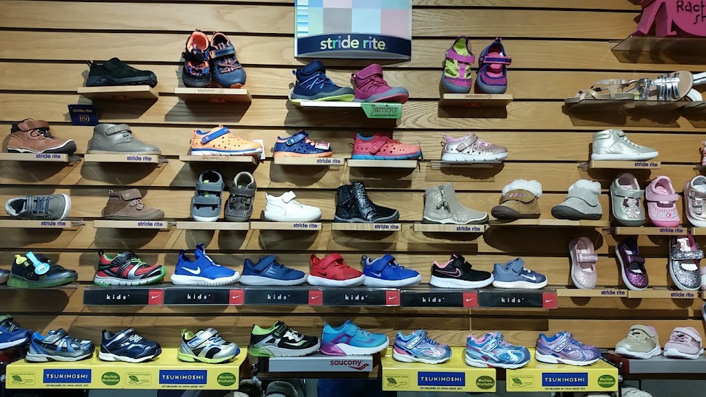 Giblings Footwear | 382 Ramapo Valley Rd A, Oakland, NJ 07436 | Phone: (201) 337-7971