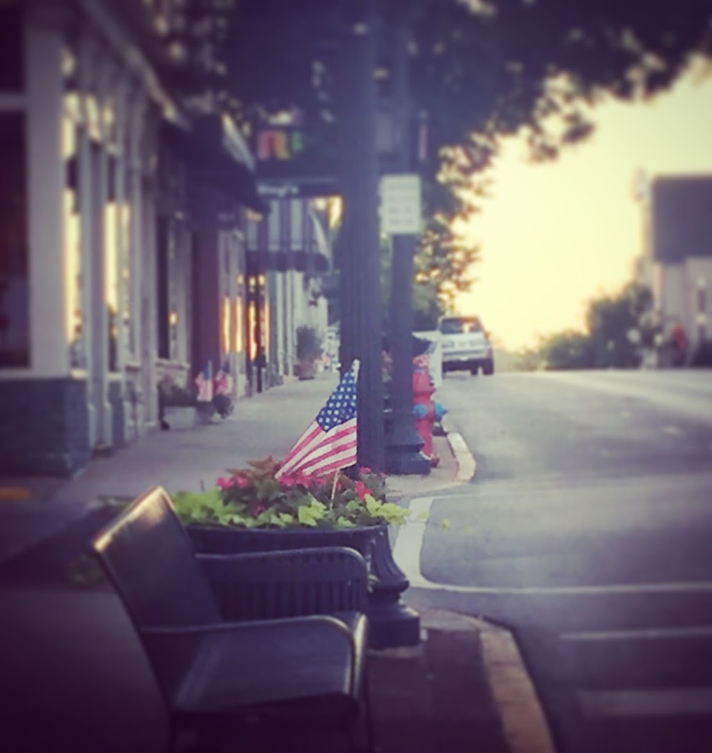 HOME|LAND of Kentucky Real Estate Professionals | 179 Alpine Rd, Shelbyville, KY 40065, USA | Phone: (502) 437-5357