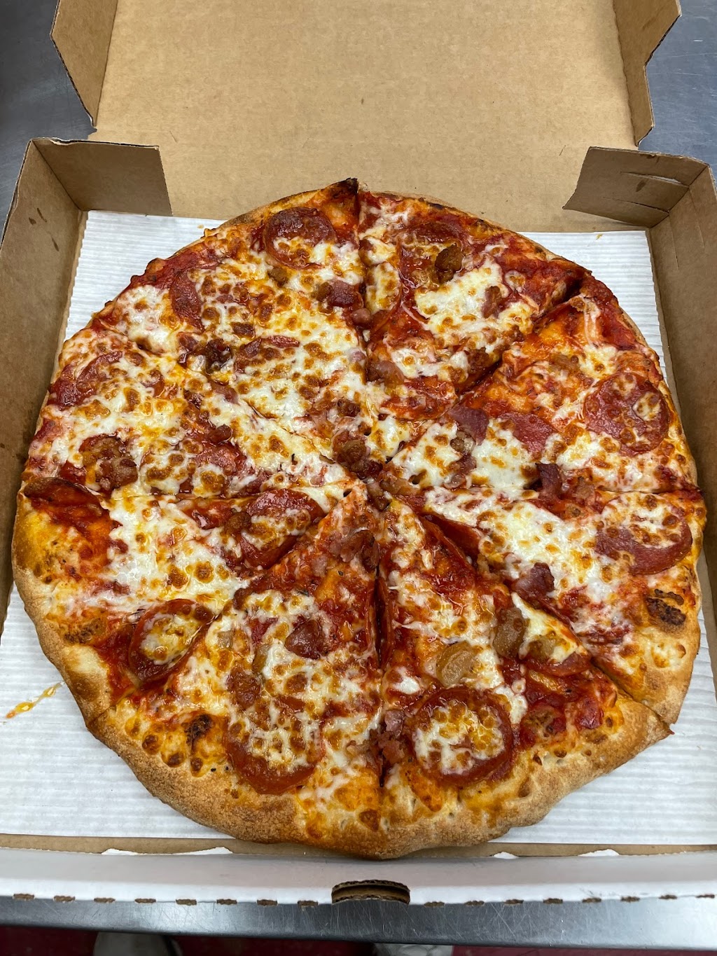 Chanellos Pizza #10 | 1017 N King St, Hampton, VA 23669, USA | Phone: (757) 728-1500