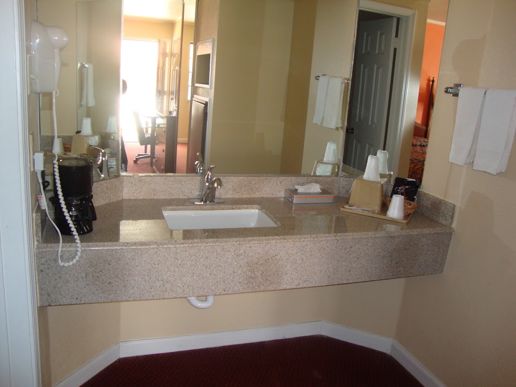 Pleasanton Executive Inn | 1927 W Oaklawn Rd, Pleasanton, TX 78064, USA | Phone: (830) 569-8747