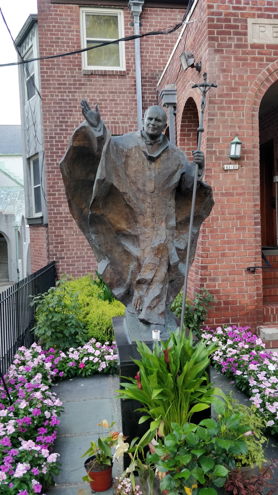 Holy Cross Roman Catholic Church | 61-21 56th Rd, Queens, NY 11378, USA | Phone: (718) 894-1387