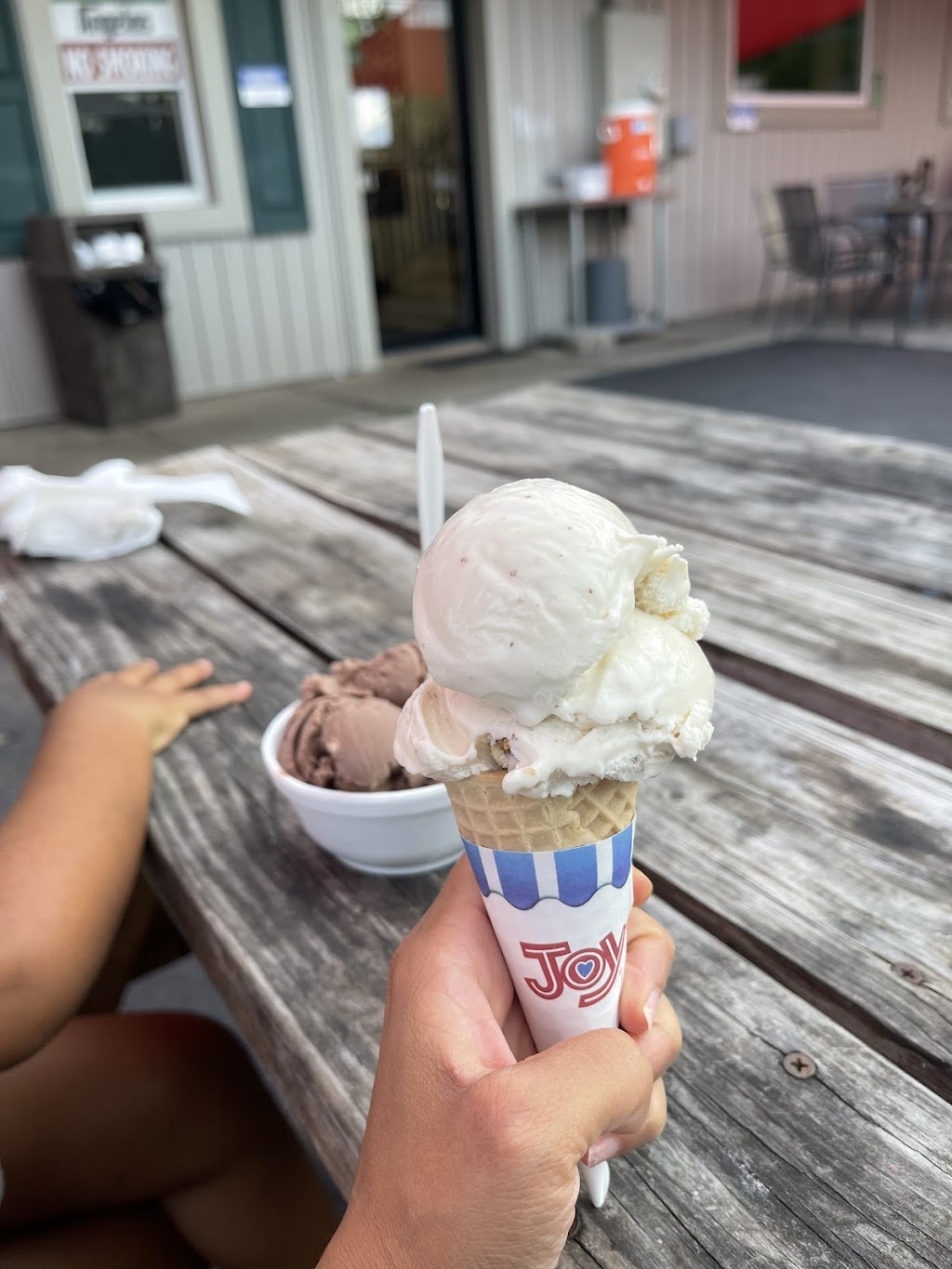 Angelos Pizzeria & Ice Cream | 8162 Euclid Chardon Rd, Kirtland, OH 44094, USA | Phone: (440) 256-4000