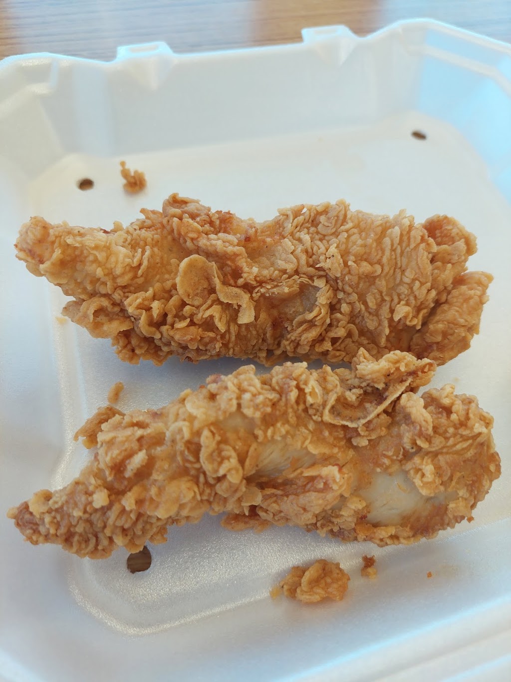 Krispys Fried Chicken and Seafood | 3009 S Hillside Ave, Wichita, KS 67216, USA | Phone: (316) 765-7574