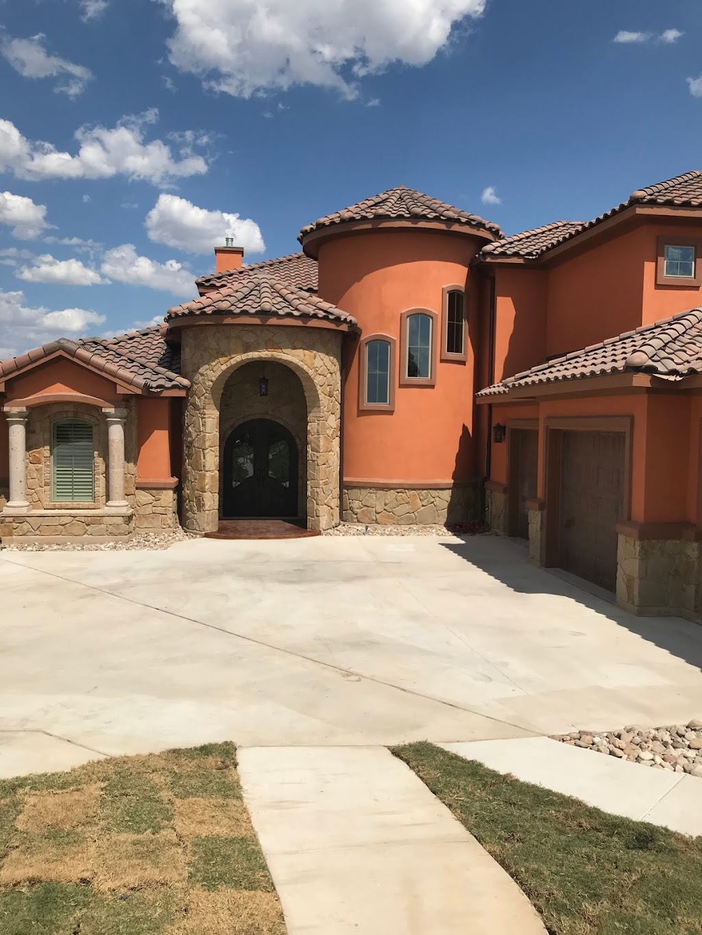 Riata Roofing & Services | 505 E 3rd St, Lampasas, TX 76550, USA | Phone: (512) 778-4075